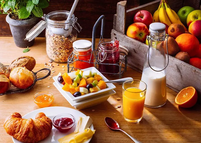 Ibis Hong Kong Central & Sheung WanAirport Hotel